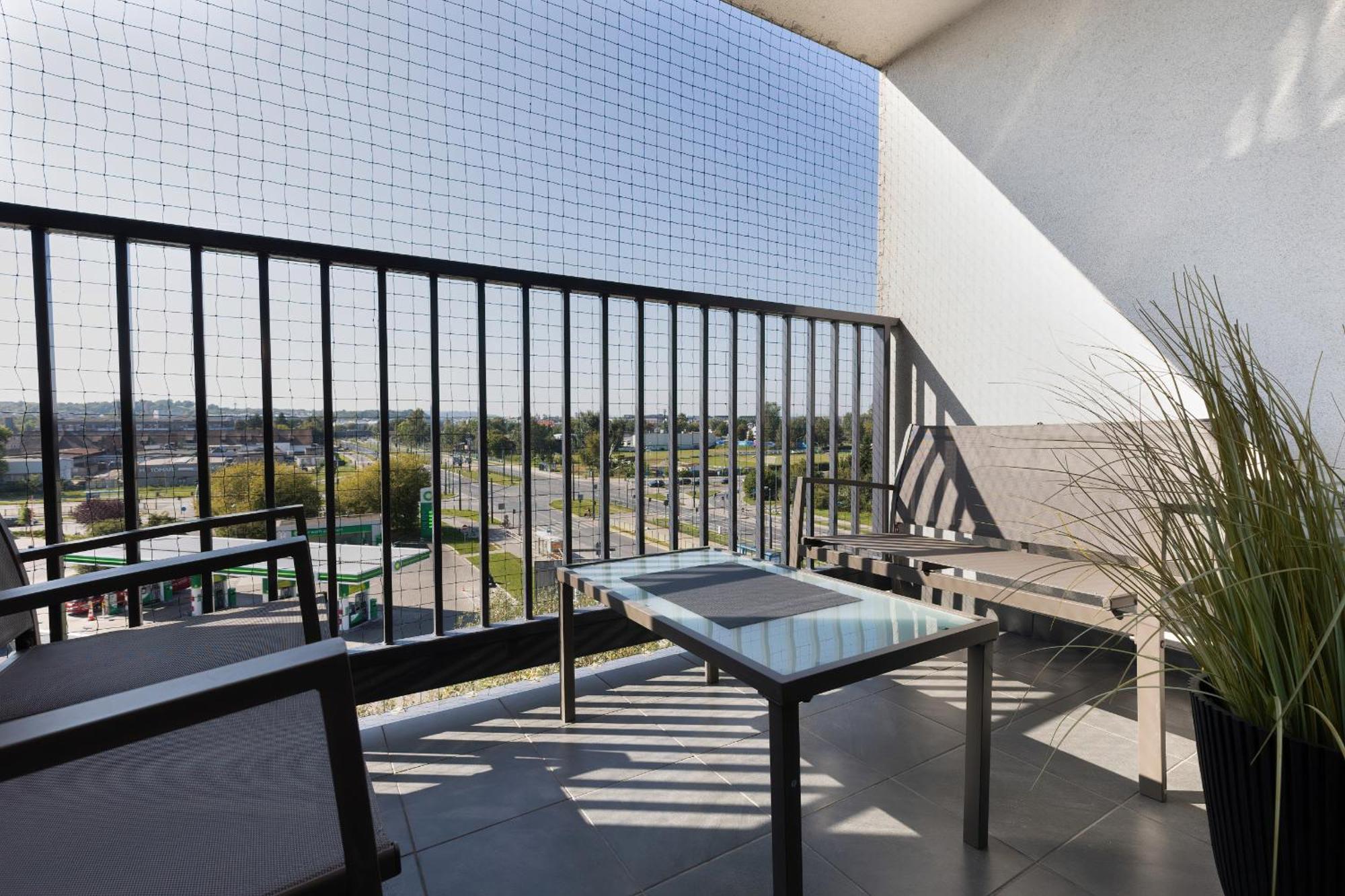 Podgorze Lipska Pet-Friendly Apartment With Balcony And Parking By Renters Prestige Cracovie Extérieur photo