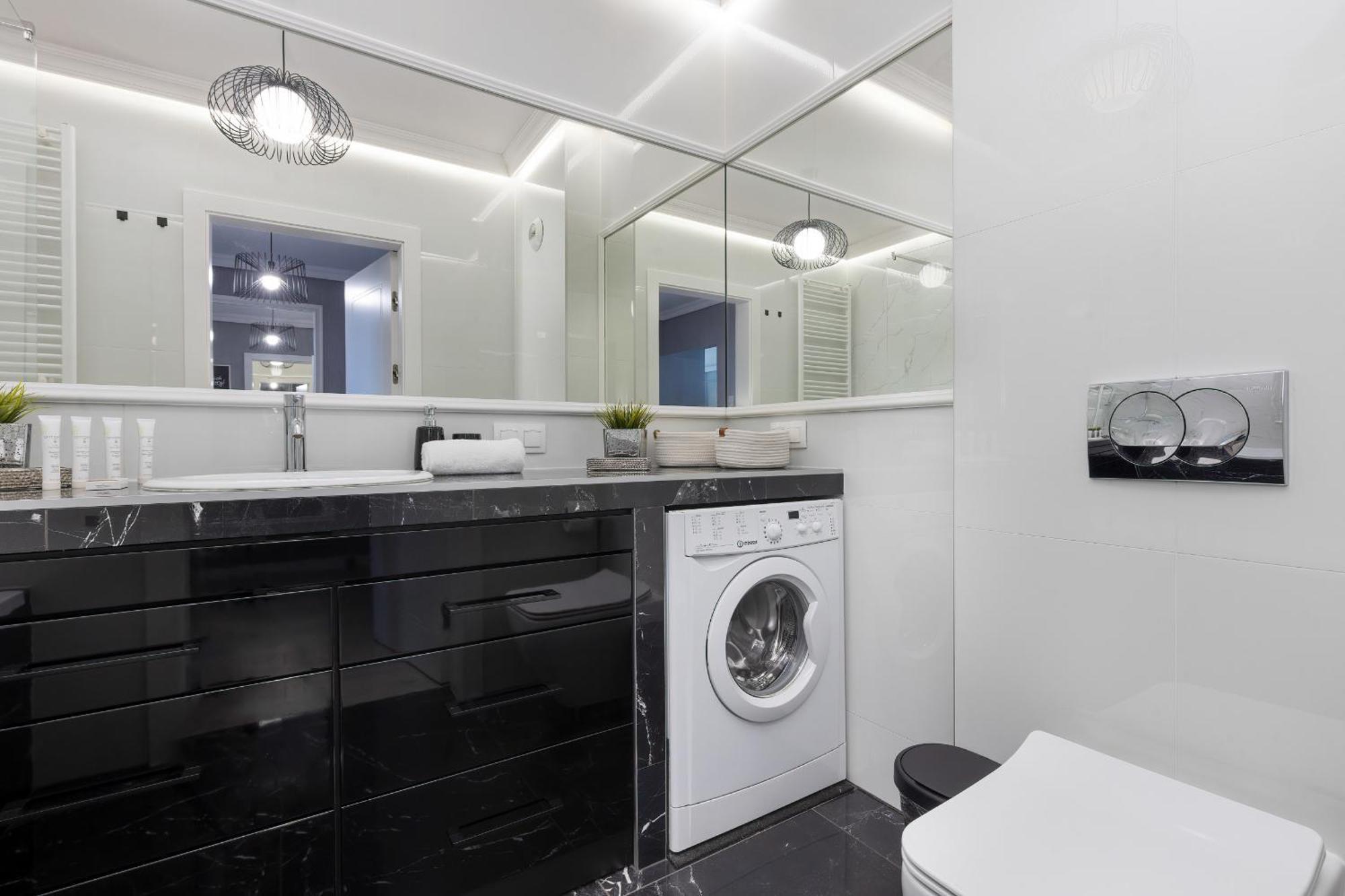 Podgorze Lipska Pet-Friendly Apartment With Balcony And Parking By Renters Prestige Cracovie Extérieur photo
