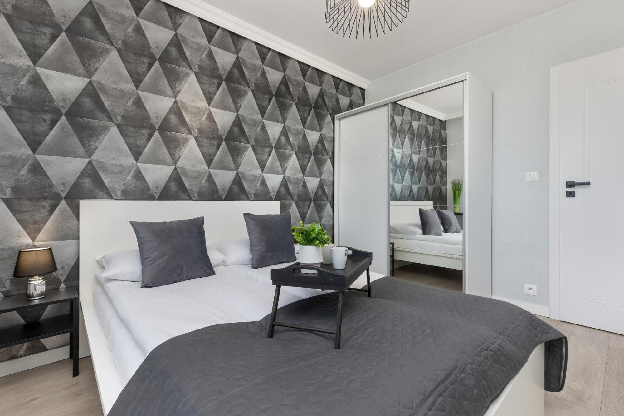 Podgorze Lipska Pet-Friendly Apartment With Balcony And Parking By Renters Prestige Cracovie Extérieur photo